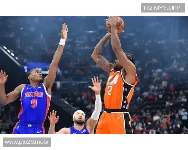 攻防一体!伦纳德首节9中4拿到12分4板3断 三分4中2 攻防一体!伦纳德首节9中4拿到12分4板3断 三分4中2